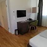 Jaegermayrhof Hotel *
